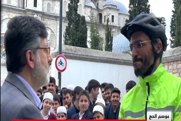 تحقق رؤیای دوچرخه‌سوار فرانسوی که 11 کشور را تا سرزمین وحی رکاب زد + فیلم