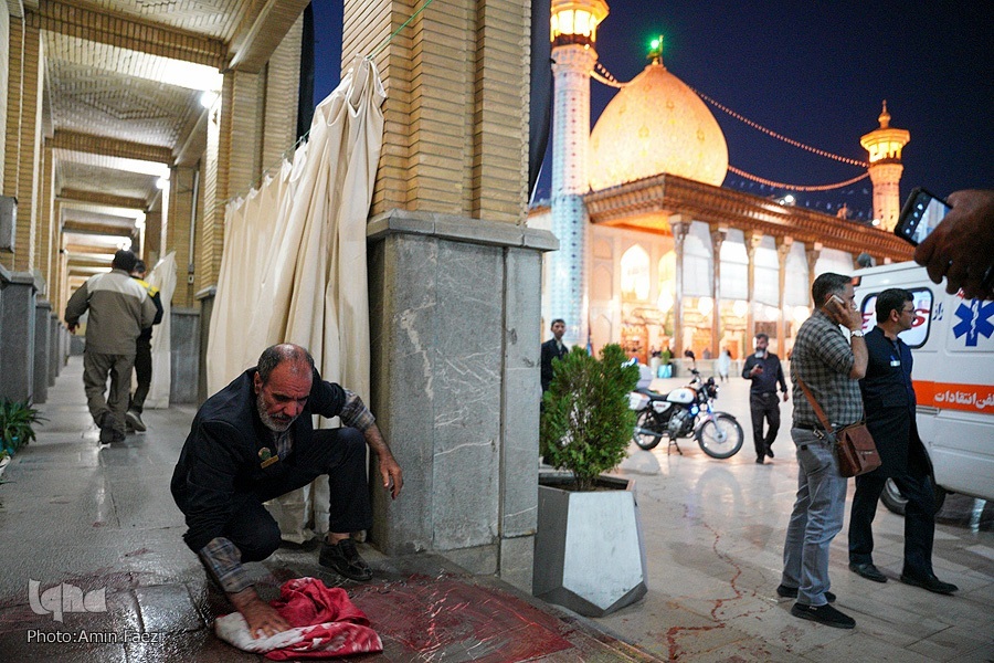 روایت ایکنا از حمله تروریستی به حرم شاهچراغ(ع) روایت ایکنا از حمله تروریستی به حرم شاهچراغ(ع)