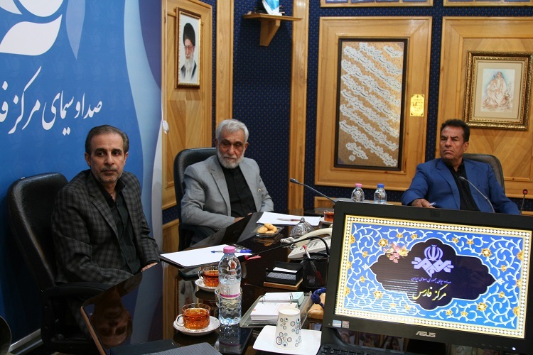 نشست مدیرکل صدا و سیمای فارس با دبیر سوگواره ملی شعر عاشورایی اقوام و عشایر، شیراز