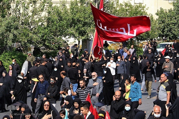 پیاده روی دلدادگان اربعین حسینی (ع) در شهر‌های فارس