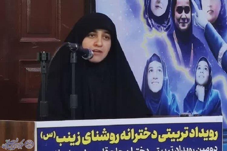 مریم محمدزاده، مسئول بنیاد ملی نوجوان شعبه فارس