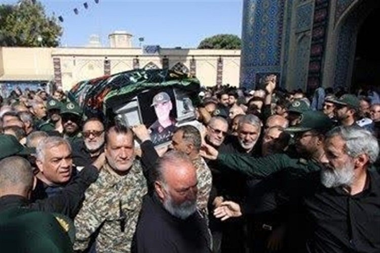 پیکر شهید سردار محمدباقر رنجبر در شیراز به خاک سپرده شد