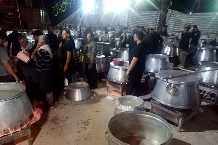 پخت غذای نذری ماه محرم و صفر، کازرون پخت غذای نذری ماه محرم و صفر، کازرون