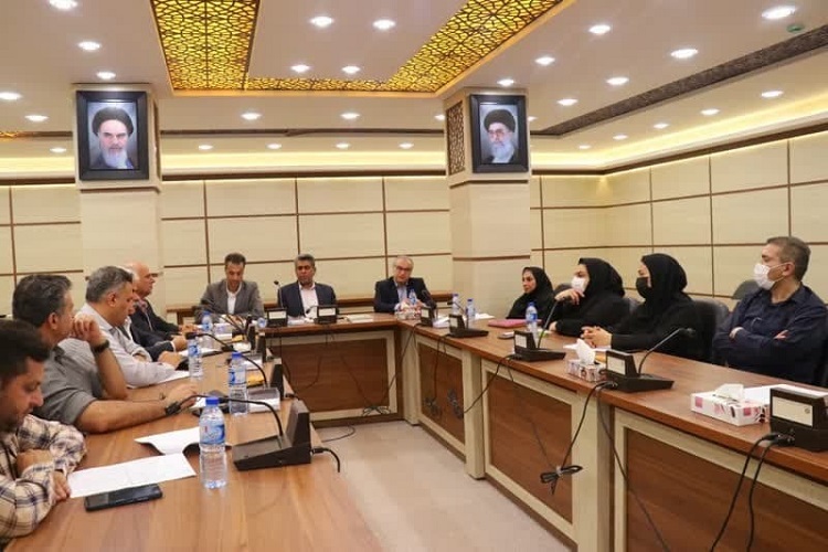 نشست هم‌اندیشی روسای انجمن‌ها و تشکل‌های گردشگری فارس