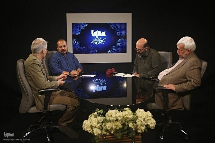 ممیزی مانع پیشرفت نشر است!/ کسی که «ممیزی» را مانع می‌داند ادبیات را نمی‌شناسد + فیلم