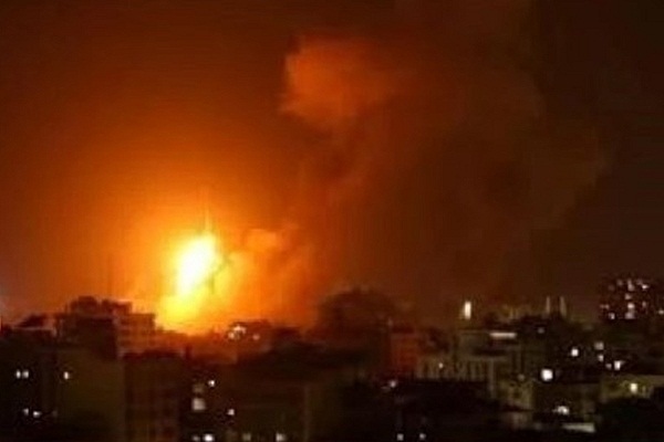 فیلم | حمله مقاومت اسلامی عراق به پالایشگاه نفت حیفا