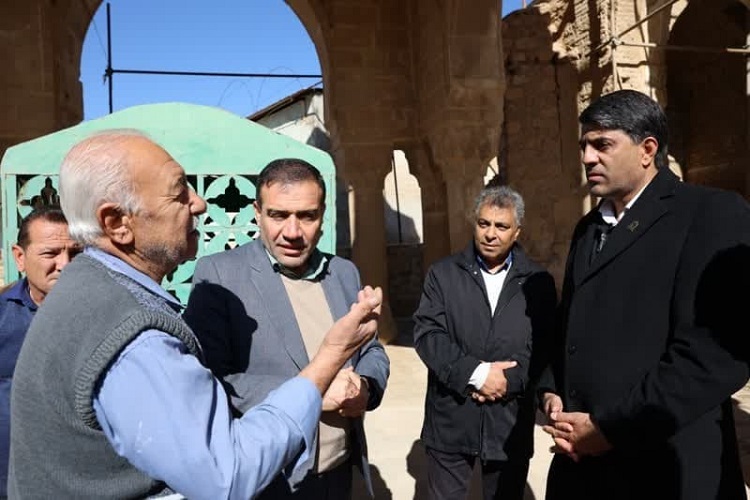 بازدید مدیرکل میراث فرهنگی فارس از بقعه شیخ یوسف، سروستان