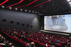 استقبال گرم قمی‌ها از دومین شب جشنواره فیلم فجر + عکس