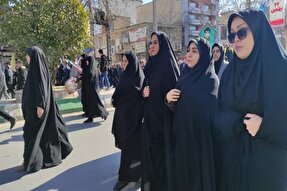 همراهی بانوان در تقویت پایه‌های انقلاب