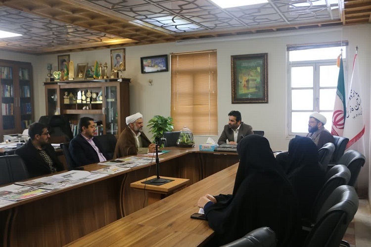 نشست مدیرکل ارشاد فارس با مسئول کانون فرهنگی مساجد استان