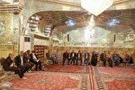 میز خدمت مسئولان استان فارس در حرم مطهر شاهچراغ(ع)