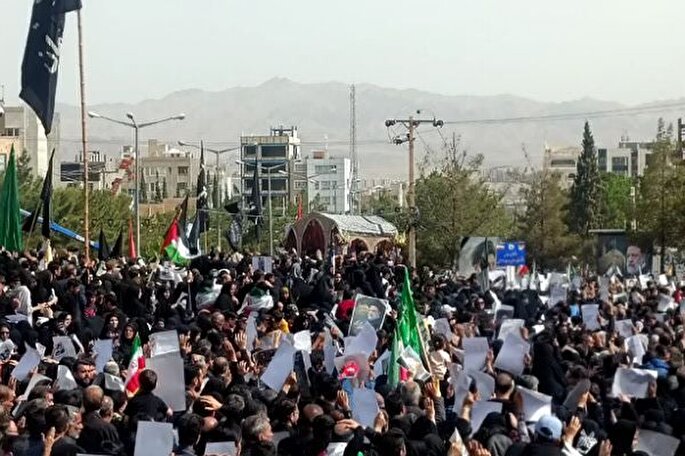 پیکر رئیس جمهور شهید وارد بیرجند شد