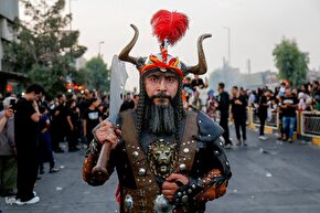 دسته نمادین کاروان اسرای کربلا در قم