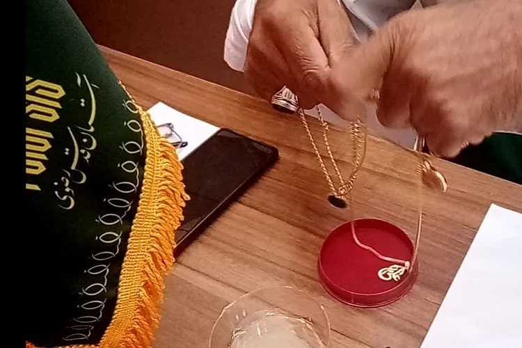 اهدای طلا به مردم لبنان و غزه، شیراز