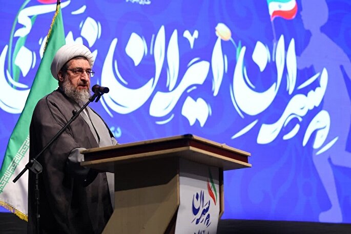 ضرورت تربیت نسل جوان بر پایه ایمان، اخلاق و هویت دینی