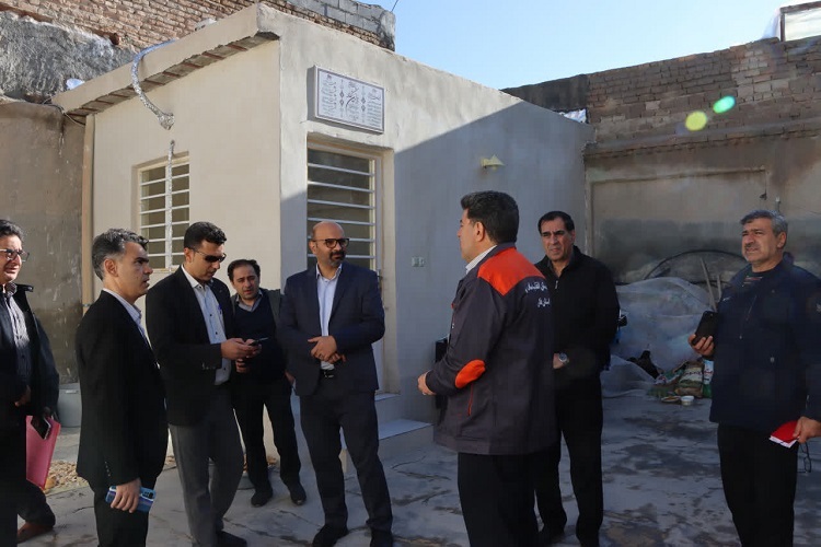 بازدید مسئولان از مناطق سیل زده جنوب فارس