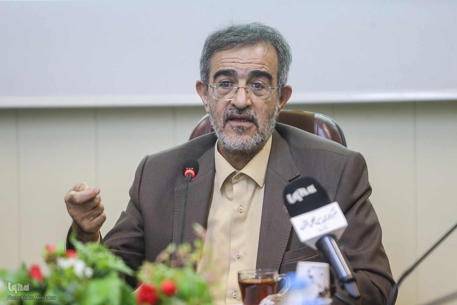 بخش مهمی از سلامت مردم به توزیع عادلانه قدرت، ثروت، خدمات و کالا وابسته است