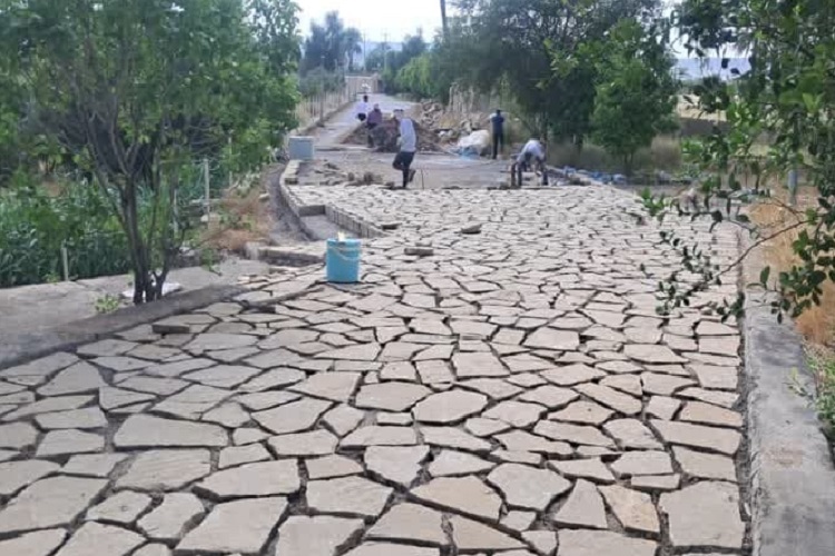 مسیر دسترسی به نقوش صخره‌ای تنگ چوگان بیشاپور