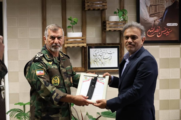 دیدار مدیرکل آموزش و پرورش فارس با فرمانده ارتش استان