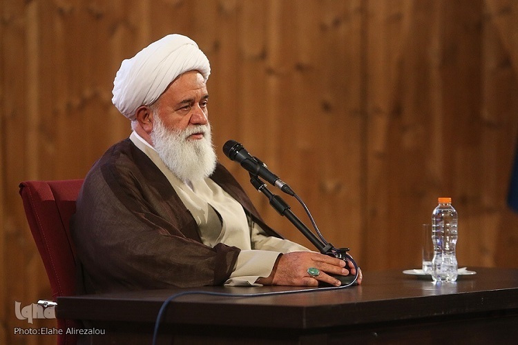 بیانیه رهبری به درستی تدبیر شود شتاب حوزه صد برابر می‌شود