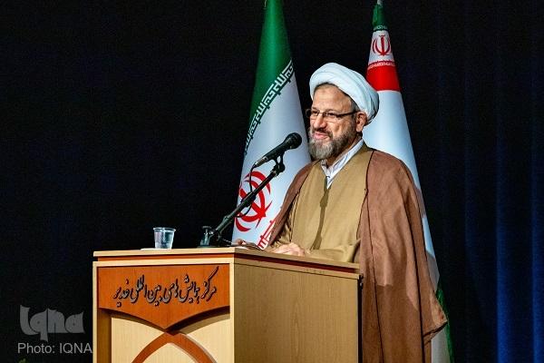 نسبت به پیام رهبر انقلاب نباید شعاری عمل شود