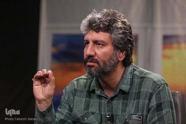 هنرمندان اجازه تحریف تاریخ را ندهند