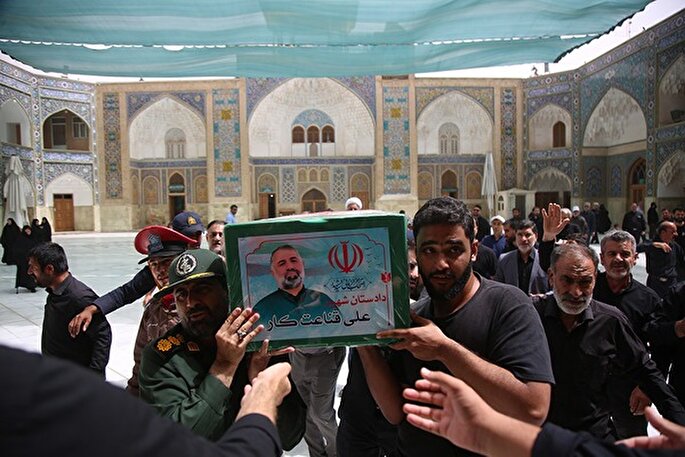 وداع مردم قم با شهید تجاوز رژیم غاصب صهیونیستی + فیلم