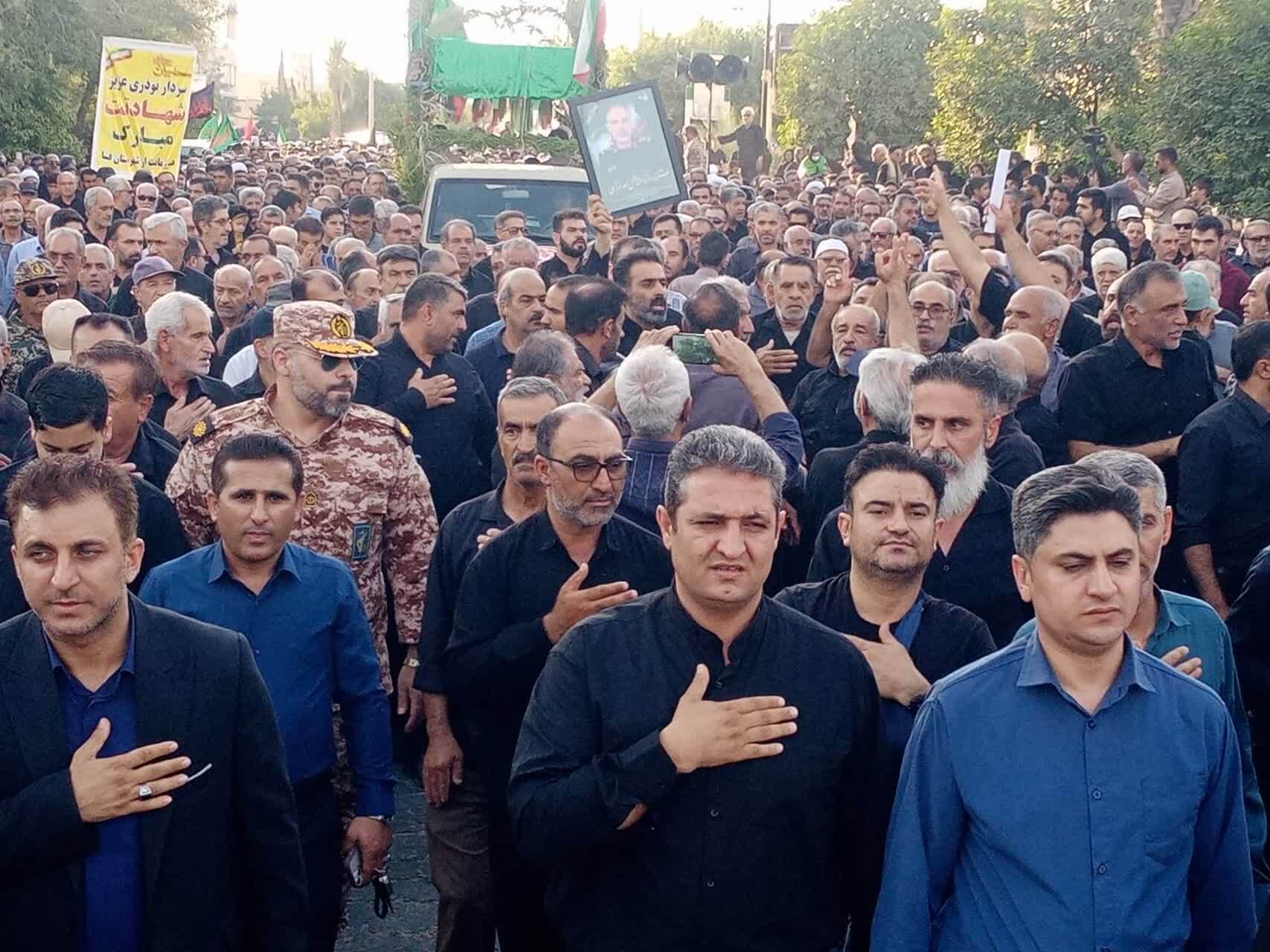 پیکر سرلشکر شهید فضل‌الله نوذری در کازرون آرام گرفت