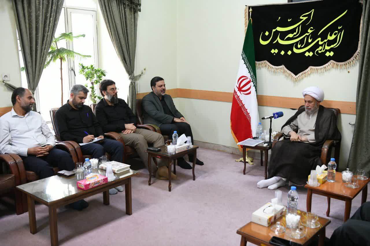 دیدار مدیرکل صدا و سیمای فارس با امام جمعه شیراز