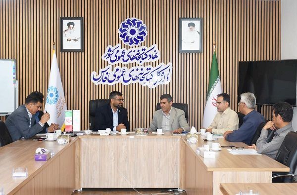 دیدار فرماندار قیروکارزین با مدیرکل کتابخانه‌های عمومی فارس