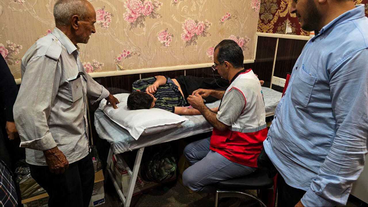 خدمت رسانی نیروهای تخصصی امدادگر فارس به درمانگاه‌های اربعین در کربلا و سامرا