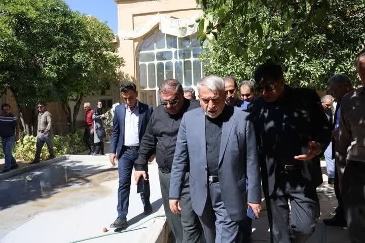 بازدید وزیر میراث فرهنگی از مدرسه سعدیه ارسنجان