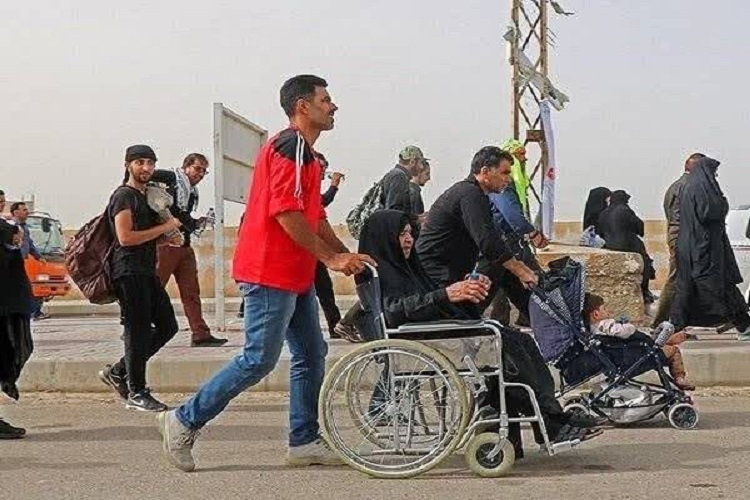 معلولان در پیاده‌روی اربعین