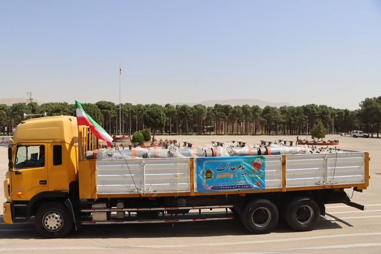 ارسال تجهیزات آموزشی به مدارس فارس با پشتیبانی لجستیکی ارتش