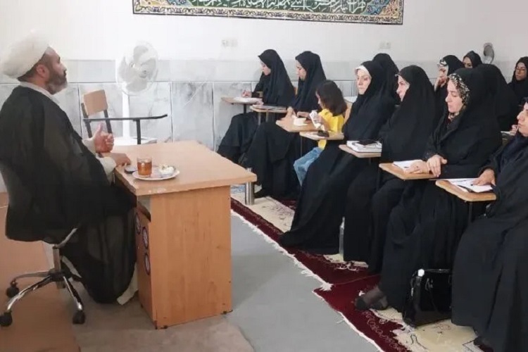 برپایی دوره تخصصی تربیت معلم کودکستان بیت‌الاحزان در فارس