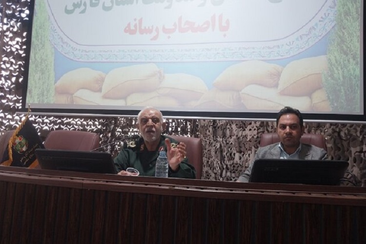 نشست خبری سردار سعید کوشکی جهرمی، مدیرکل بنیاد حفظ آثار و نشر ارزش‌های دفاع مقدس فارس