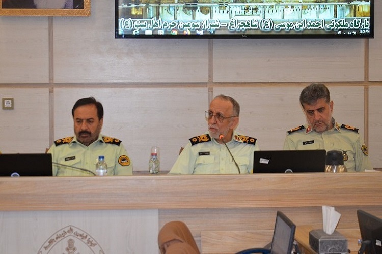 نشست فرماندهان و مدیران مجموعه انتظامی استان فارس