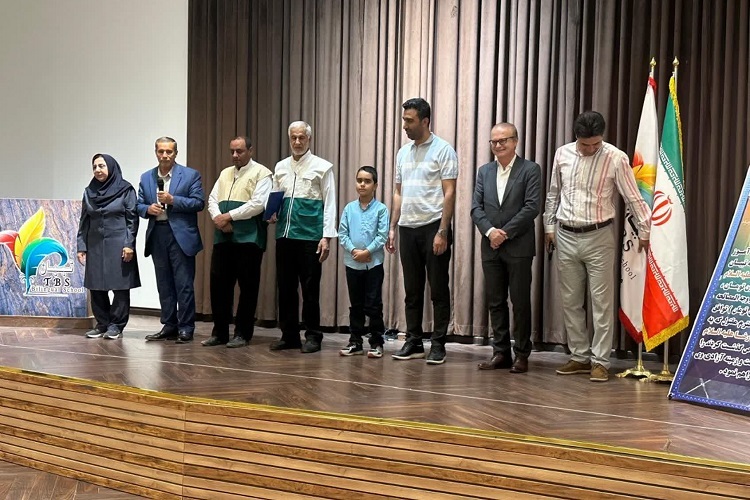 مراسم آزادی زندانی جرائم مالی، خرامه