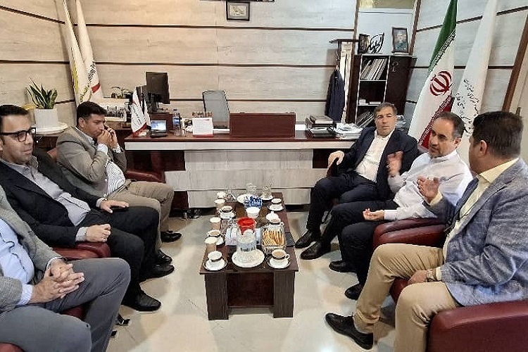 نشست مدیرعامل شرکت شهرک‌های صنعتی فارس با فرماندار نورآباد