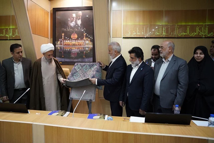 رونمایی از سند رویکرد مداخله آرامستان تاریخی دارالسلام شیراز