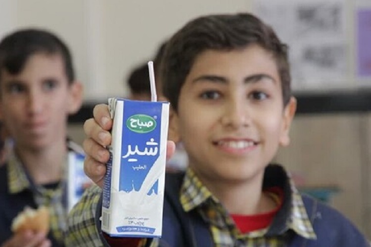 توزیع شیر در مدارس