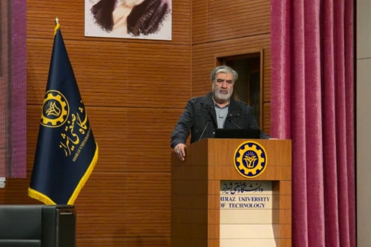 ابراهیم عزیزی، رئیس کمیسیون امنیت ملی و سیاست خارجی مجلس