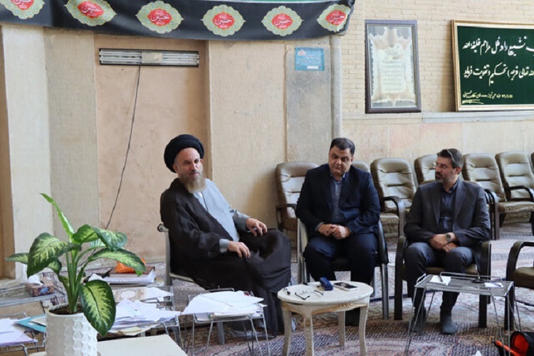 دیدار مدیرکل تعاون، کار و رفاه اجتماعی فارس با آیت الله سیدشرفالدین حسینی، شیراز دیدار مدیرکل تعاون، کار و رفاه اجتماعی فارس با آیت الله سیدشرفالدین حسینی، شیراز