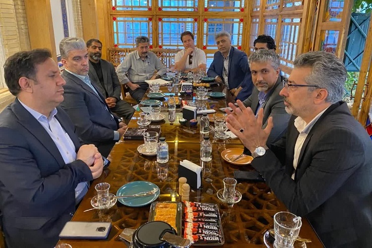 نشست معاون استاندار فارس با مدیران بوتیک هتلهای بافت تاریخی شیراز نشست معاون استاندار فارس با مدیران بوتیک هتلهای بافت تاریخی شیراز
