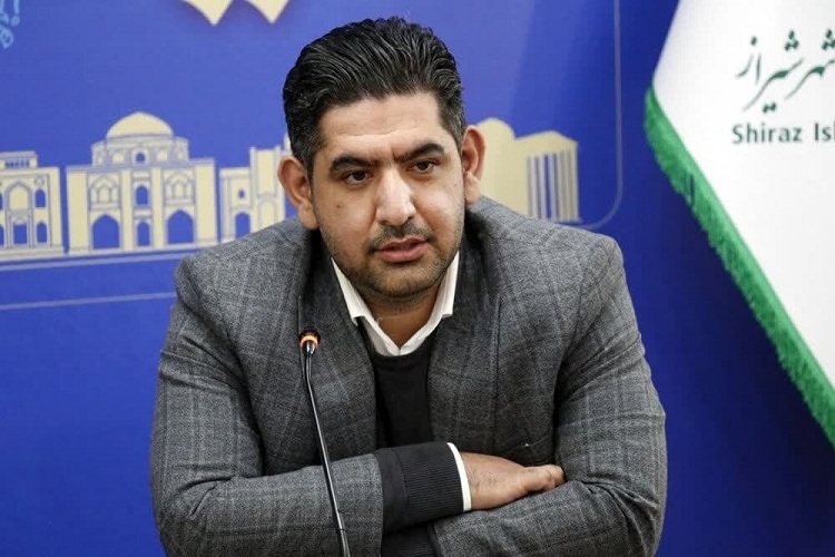 علیرضا اسکندری، رئیس کمیسیون اقتصادی و سرمایهگذاری شورای اسلامی شهر شیراز علیرضا اسکندری، رئیس کمیسیون اقتصادی و سرمایهگذاری شورای اسلامی شهر شیراز
