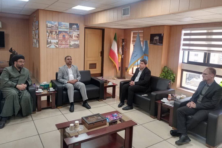 نشست مدیرکل بنیاد مسکن فارس با فرماندار اقلید