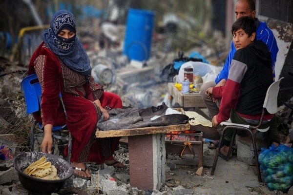 حدود نیمی از جمعیت غزه روزانه هیچ وعده غذایی دریافت نمی‌کنند