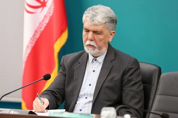 هنوز آماده نیست//// صدای بهروز رضوی شناسنامه شنیداری فرهنگ و آئین ایران‌زمین بود