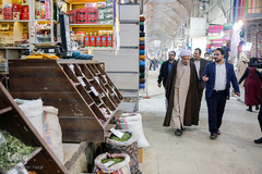 امام جمعه شيراز پای درد و دل کسبه و بازاریان