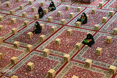 دستان کوچک «شیرخوارگان حسینی » یاری دهنده نیازمندان